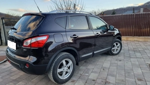 Nissan Qashqai 2.0 dCi DPF tekna 4X4 - imagine 9 Nissan Qashqai 2.0 dCi DPF tekna 4X4 - imagine 9