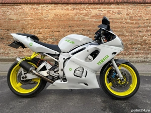 Vând yamaha r6 an 2001