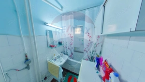 Apartament cu 3 camere de vânzare, strada 1 mai - imagine 5