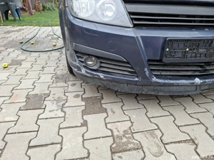 dezmembrez opel astra h - imagine 3