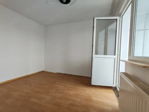 Apartament 2 camere Trivale, balcon, centrala termica-51.000 euro