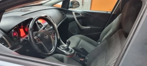 Opel Astra J 1.7 CDTI 2010 - imagine 3