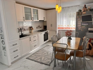 Steaua |  2 camere | Decomandat | Centrala Proprie.