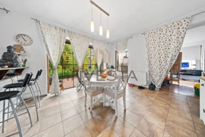 Resedinta impunatoare cu teren generos de 2.012 mp in Buna Ziua! - imagine 3 Resedinta impunatoare cu teren generos de 2.012 mp in Buna Ziua! - imagine 3