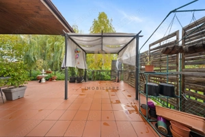 Resedinta impunatoare cu teren generos de 2.012 mp in Buna Ziua! - imagine 11 Resedinta impunatoare cu teren generos de 2.012 mp in Buna Ziua! - imagine 11