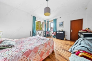 Resedinta impunatoare cu teren generos de 2.012 mp in Buna Ziua! - imagine 6 Resedinta impunatoare cu teren generos de 2.012 mp in Buna Ziua! - imagine 6