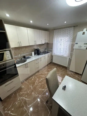 Apartament spațios cu 3 camere, complet renovat și excelent compartimentat - imagine 3