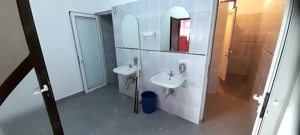 Casă şi spaţiu multifuncţional, bar, sală de evenimente în Brătuleşti - imagine 8