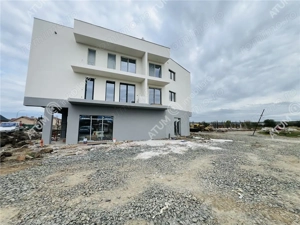 Apartament cu 3 camere si balcon etaj 1 in Selimbar zona Triajului - imagine 2