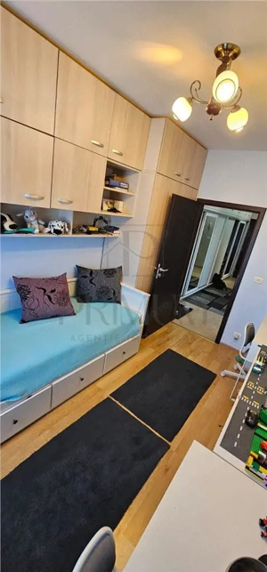 Apartament 3 camere -mobilat complet - 65 mp – Ghiroda  etaj intermediar
 - imagine 9