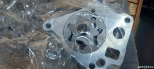 pompa ulei JCB - imagine 4