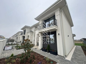 Comision 0 la cumpărător , Duplex despartit prin camera tehnica