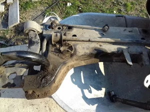 Dezmembrez Ford Fusion 2007, benzina - imagine 5