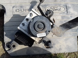 Dezmembrez Ford Fusion 2007, benzina - imagine 6