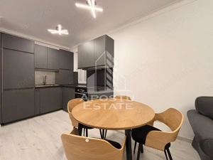 Apartament cu 3 camere, semidecomandat, zona Lipovei - imagine 2