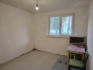 Ap.2cam. Petrosani-Aviatorilor (zona Biblioteca), 35 mp, parter, izolat, termopane - imagine 3 Ap.2cam. Petrosani-Aviatorilor (zona Biblioteca), 35 mp, parter, izolat, termopane - imagine 3