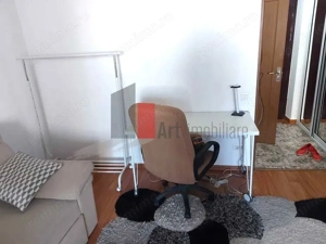 Gars. 31 mp, et 9/10, bloc reabilitat, instalații refăcute, mobilată și utilată - imagine 4