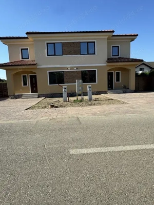 Casa de vanzare DUPLEX in zona Mosnita Noua   - imagine 2