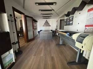Ofer spre inchiriere spatiu comercial birou in zona berceni , 54 de mp, parter.