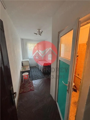 Garsoniera 11 mp renovata, cartier Vest, etaj 2