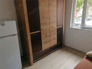 Proprietar Garsoniera Renovata Bloc Izolat - imagine 4