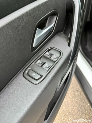 Dacia Duster 1.5 Blue Dci 4X4 2022 - imagine 18