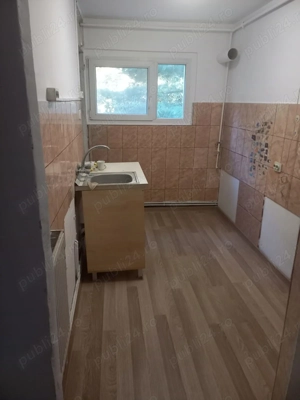 Apartament cu trei camere zona buna,partial renovat - imagine 4