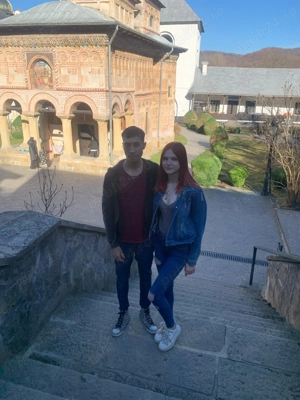 Caut douo locuri de munca pentru mine și nevasta mea