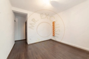 Apartament cu 4 camere, garaj și panouri fotovoltaice – Bradu- 5 min de Pitesti! - imagine 17