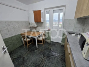 Apartament decomandat 3 camere balcon pivnita lift Vasile Aaron Sibiu - imagine 13