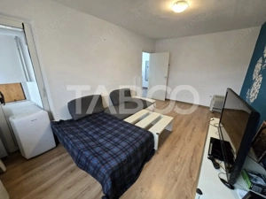 Apartament decomandat 3 camere balcon pivnita lift Vasile Aaron Sibiu - imagine 9