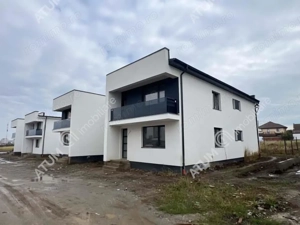 Casa cu 3 camere 2 bai si curte de 170 mp zona Calea Cisnadiei Sibiu - imagine 2