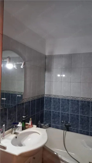 Apartament 2 camere semidecomandate,zona Cora - imagine 5