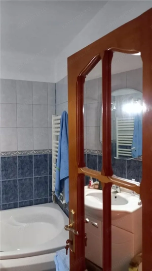 Apartament 2 camere semidecomandate,zona Cora - imagine 9