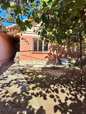 Casă Oncea zona străzii Ion Bogdan 2 camere construită din BCA în 1991,total teren 433mp,acces auto