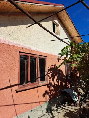 Casă Oncea zona străzii Ion Bogdan 2 camere construită din BCA în 1991,total teren 433mp,acces auto - imagine 2