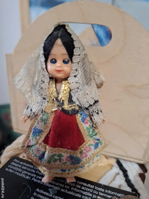 Papusă țărăncuță 9 cm