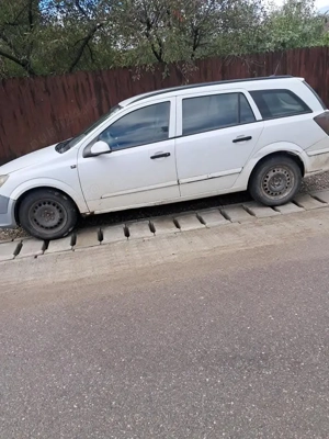 dezmembrez opel astra h an 2005 motor 1.7 cdti 