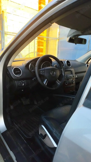 Vând Mercedes Benz clasa Ml 320 - imagine 3