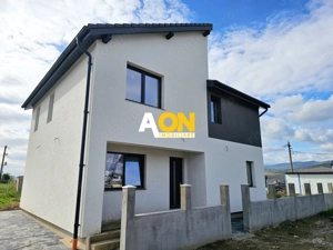 Casa semifinisata, 4 camere, 554 mp teren, Cetate