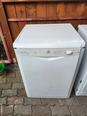 Masina de spalat vase indesit 