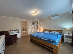 APARTAMENT - 3 camere 100 mp, etaj 1/4 + boxa si parcare - DE VANZARE - imagine 2