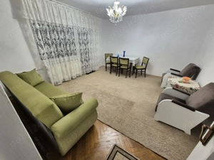Închiriez apartament 4 camere