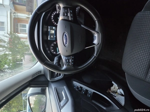 Proprietar vând Ford focus 2022,benzină 1,0, automat, 125cp - imagine 3
