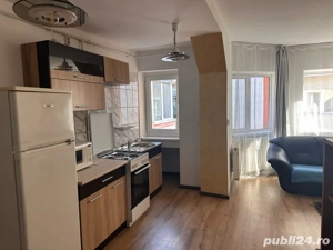 Apartament 2 camere Piata Muncii, 1 min metrou, parcare acoperita, zugravit, centrala - imagine 2
