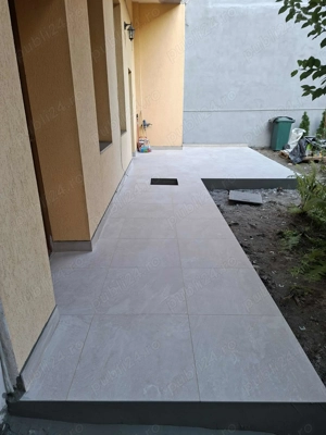 Casă cu curte comuna - zona centrala - imagine 9