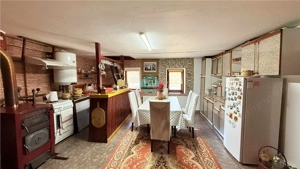 Vand casa cu 5 camere si teren 1040 mp in Toaca - imagine 9 Vand casa cu 5 camere si teren 1040 mp in Toaca - imagine 9