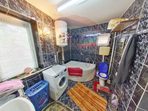 Casă / Vilă cu 16 camere de vânzare în zona Bobâlna - imagine 6