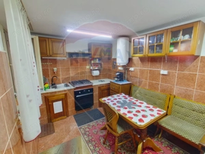 Casă / Vilă cu 16 camere de vânzare în zona Bobâlna - imagine 9