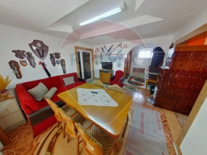 Casă / Vilă cu 16 camere de vânzare în zona Bobâlna - imagine 4